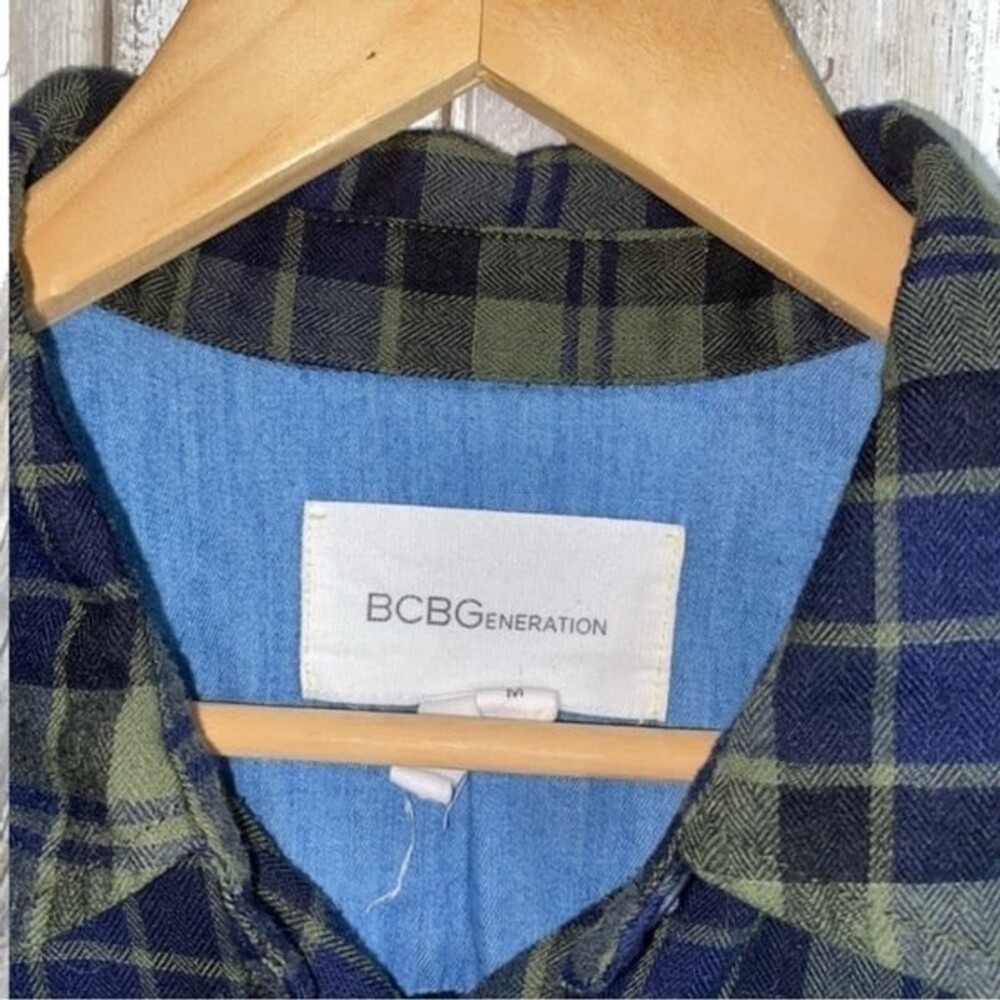 BCBG Green Plaid Button Down - Picture 2 of 4